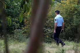Uma jovem de 18 anos morreu na madrugada deste sábado num parque de campismo em vieira do minho, braga, e a polícia judiciária está a investigar o&nbsp;. Jovem Encontrada Sem Vida No Parque De Campismo De Vieira Do Minho