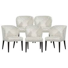 Rounding out rooms in modern comfort, this is a dining chair that will have guests sticking around for seconds. Set Of Five Custom Curved Back Modern Dining Chairs By Carrocel For Sale At 1stdibs