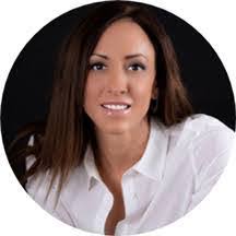 Elizabeth Castaldi's Instagram, Twitter & Facebook