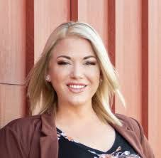 Rene Beach's Instagram, Twitter & Facebook