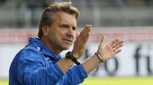 Borna sosa (born 21 january 1998) is a german footballer who plays as a left midfield for german club vfb stuttgart. Stuttgarter Kickers Sparen Gehalt Horst Steffen Hat Neuen Job Fussball Stuttgarter Zeitung