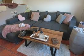 Wohnzimmertisch same in grau stein. Wohnzimmer Weiss Grau Rosa Altrosa Katze Couch