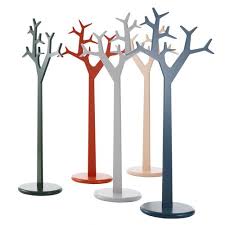 90 x 44 x 174 cm (l x p x a) il montaggio è molto semplice. Appendiabiti A Muro Tree Swedese Mobler Da Terra Moderno In Acciaio