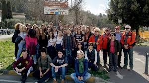 Lingue italiano conoscenza madrelingua o bilingue inglese conoscenza professionale francese. Weiterstadt Lo Scambio Culturale Con Gli Studenti Del Volta Gobetti Video Echianti
