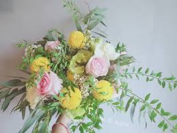 jb bride bouquet 最近懶惰蟲上身了嗎 好多作品都拍一拍沒上傳 婚禮照片也持續累積中 婚禮外拍 捧花訂製歡迎詢問我們會與您溝通最適合的款式