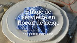 Utilisez des serviettes en papier ou du fil qui ne s'effiloche pas (intissé, feutrine). Pliage De Serviette En Flocon De Neige Pour Noel En Video Youtube