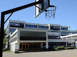 Am 17.12., ebenfalls um 19 uhr wird im gleichen format ein informationsabend für. Velbert Zweite Gesamtschule Wird Sechszugig