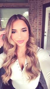 Alyssa Olavarria's Instagram, Twitter & Facebook