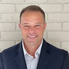 How to Help a Colleague Improve Their Public Speaking