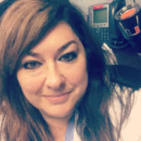 Julie Mabe's Instagram, Twitter & Facebook