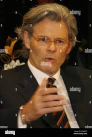 Jonathan Midgley, lawer of Chan Chun Chuen, a real-estate investor who  claims to be Nina Wang's sole beneficiary, speaks during a press conference  in Hong Kong Friday, April 20, 2007. A charity