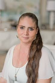 Paula Manthey's Instagram, Twitter & Facebook