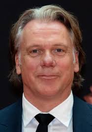 Złudne piękno (2009) pełna obsada