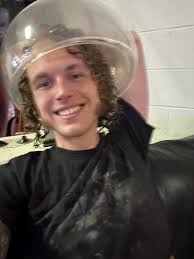 LGBTQ friendly hairstylist in Libertyville, IL