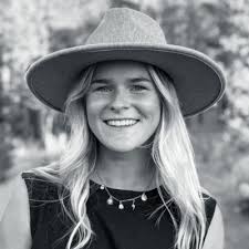 I could not be more excited to share that I will be joining Akin Gump  Strauss Hauer & Feld LLP's 2021 Summer Associate class in the New York  office as a Pro