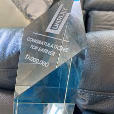 A guide on how to make money on onlyfans. Tana Mongeau Receives Award For Earning 3 000 000 On Onlyfans Trnd Mag