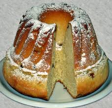Das einfache, gelingsichere rezept für streuselboden kuchen mit rhabarber. Gugelhupf Wikipedia