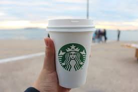 死ぬまでに飲みたい スタバのほうじ茶ティーラテ６つのおすすめカスタムとは コーヒーと旅するように生きる