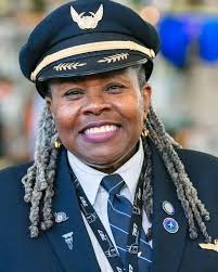 Let's hear from everyone who works or worked for ual !