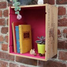 Comment Concevoir Des Etageres Pratiques Et Colorees Leroy Merlin Con Imagenes Cajas Decoradas Cajas De Madera Cajas De Madera Para Vinos