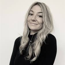 Fern Daniels's Instagram, Twitter & Facebook