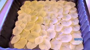 Tortino di pesce e patate. Ricetta Dello Sformato Di Patate Zucchine E Filetti Di Pesce