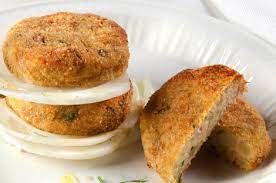 Formare le polpettine, appoggiarle su una teglia coperta di carta da forno. Polpettine Di Tonno E Patate Al Forno Tonno Nostromo