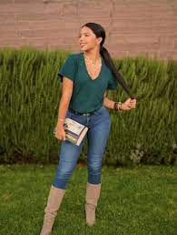 Más recuerdos que vida vota aqui #latinamas #videofavorito.найти все фотографии, stories из instagram и другие медиа у angela_aguilar_ ángela aguilar. Flirty Cowgirl Angela Aguilar Boasts In An Unexpected Photo Her Silhouette As A Holster With A Hat Top And Tight Pants Photo The Canadian