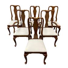 Most recent first date browse our wide selection of elaborately carved traditional dining chairs, or comfortably casual woven dining room chairs to match your style perfectly. Kling Colonial Chipendale Queen Anne Style Dining Room Chairs Set Of Six Design Plus Gallery
