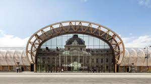 Pendant la fermeture pour travaux du grand palais, une partie des événements sera délocalisée dans un monument temporaire. Ujybtok8j5i83m