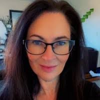 Pamela Macisaac's Instagram, Twitter & Facebook