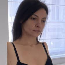 Ohne Arme geboren: Sarah Talbi meistert ihren Alltag nur mit den Füßen