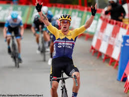 In 2019 he won three stages on the vuelta a espana and came third overall. Vuelta A Espana Primoz Roglic Primer Maillot Rojo Tras Ganar En Arrate