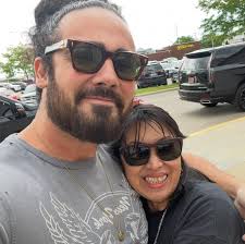 Some photos from yesterday 🥰 We had a great time shopping at Target last  night, and the girls loved sitting in this double seater cart for the first  time!! 🥹❤️ #cute #cutebaby #