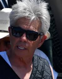 Nori Mike Hughes, človek, ki je padel na ploščato Zemljo