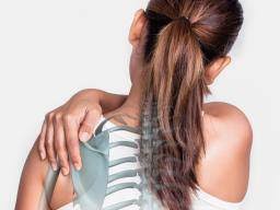 This will cause the muscles between your shoulder blades to work excessively to pull it back into alignment. Shoulder Blade Pain Causes And Treatment