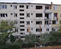 Locatarii blocului sunt obligați să anunțe zilnic medicul de familie despre starea de sănătate generală personală și a întregii familii. Comportarea Structurii Unui Bloc P 4e Din Panouri Prefabricate La Explozia Unei Butelii De Gaz Revista Constructiilor