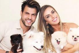 Mehr als 200.000 maschinen sofort verfügbar. Enquete Do Uol Sobre A Final Power Couple 2019 Aponta A Vitoria De Nicole Bahls E Marcelo Bimbi Confira Breaktudo