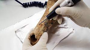 Answered february 11, 2021 · author has 2.7k answers and 840.9k answer views carbon dating of fossils is really unreliable (not many fossils are less than 5000 years old), which is probably why carbon dating is almost never used for fossils. Emissions From Fossil Fuels May Limit Carbon Dating Bbc News
