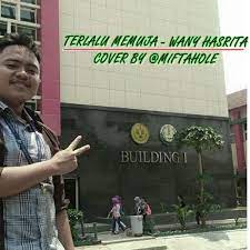 Wany hasrita performing her debut solo single, terlalu memuja. Terlalu Memuja Wany Hasrita Cover By Miftahole Ost Drama Curi Curi Cinta By Miftahole