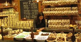 Belgian Chocolate Brusselspictures Com Belgium Chocolate Chocolate Shop Belgian Chocolate