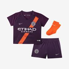 The compact squad overview with all players and data in the season overall statistics of foreigners: Manchester City Kit 2018