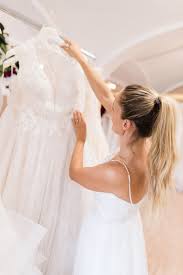 Maybe you would like to learn more about one of these? Wie Du Das Richtige Brautkleid Findest Interview Mit Alin Von Mylovely