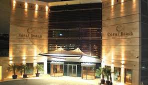 Geschichte in englsich umsonst / kurze geschichten lesen verstehen englisch klasse 5 6 kapiert de. Coral Beach Hotel And Resort In Beirut My Guide Beirut