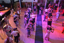 Une deuxième salle plus petite est à votre disposition pour salle des fêtes : Nieuwe Pagina 1