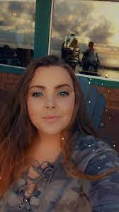 Heather Householder's Instagram, Twitter & Facebook