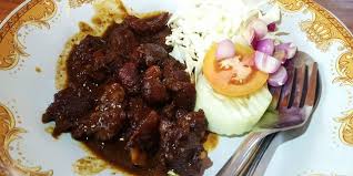 Potong daging kambing sesuai selera, lalu rendam menggunakan parutan nanas selama 5 menit. Cara Mudah Bikin Sate Goreng Kambing Super Enak Dream Co Id