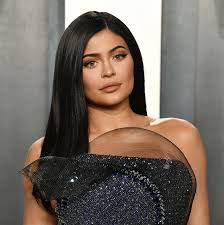 However, this particular selfie is a little more significant. Why Kylie Jenner Is No Longer A Billionaire Kylie Jenner Reacts To Billionaire Claim