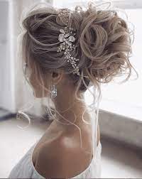 Great Wedding Hairstyles For The 2020 Season Rollup Up Updo Upstyle Great Ha Great Hairstyles Rollup Sea Chic Hairstyles Hair Styles Long Hair Styles