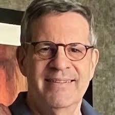 Hoping for advice please. I have tenosynovitis in my right thumb, possibly  from using a laptop. It flares up badly when I play clarinet (and to some  extent sax). Would a neck